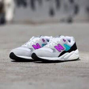 New Balance 580 sneakers in White/ Purple / Blue W 10.5 M 9